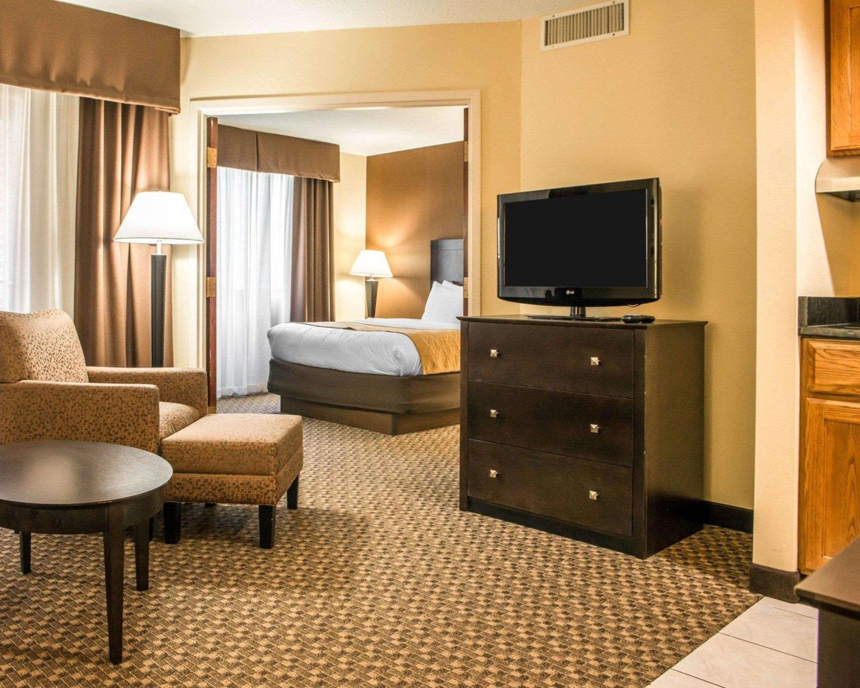 Mainstay Suites Verona Eksteriør bilde