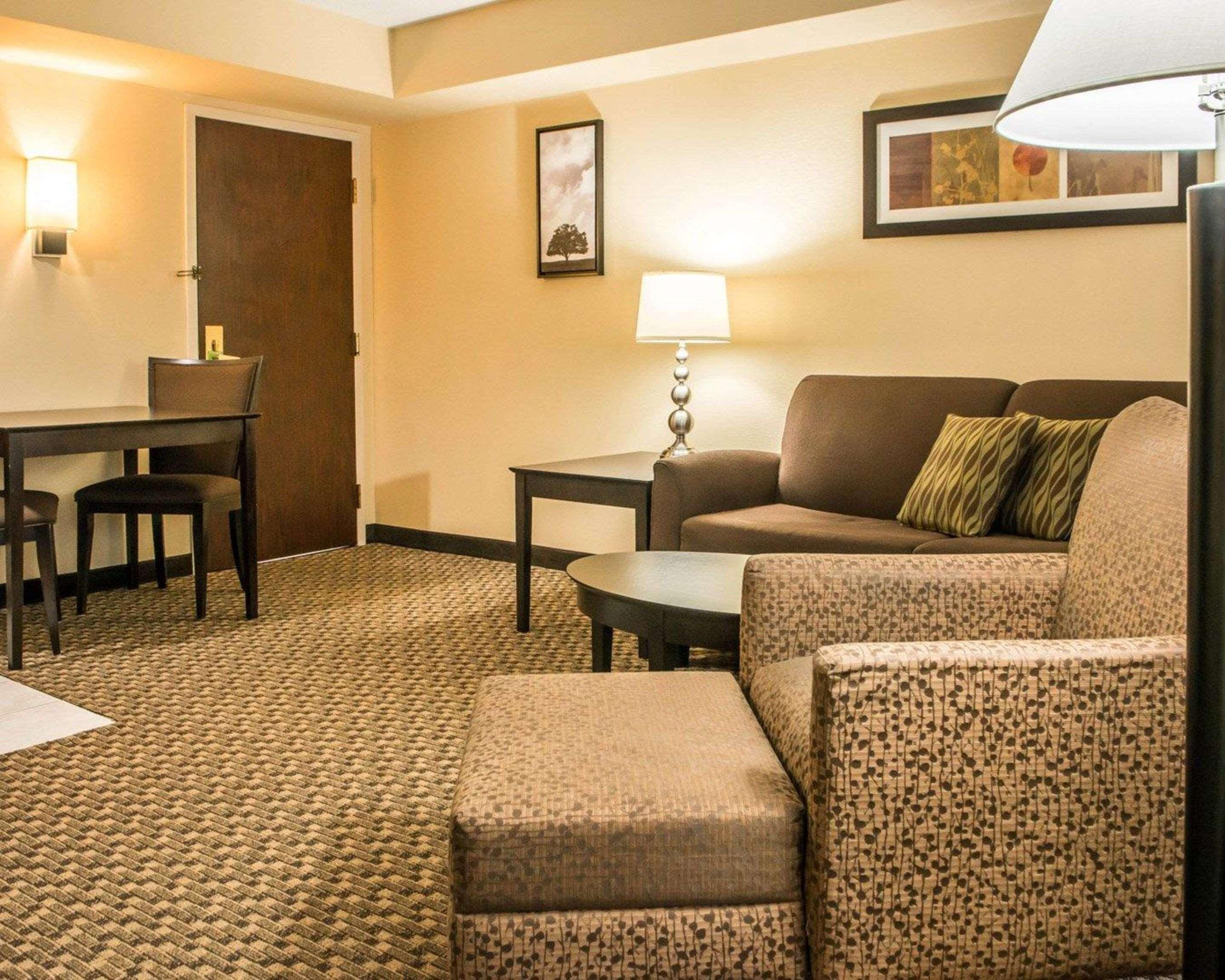 Mainstay Suites Verona Eksteriør bilde